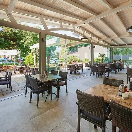 Paradise & Relax Center 3* Pomorie