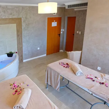 호텔 Paradise & Relax Center 3*