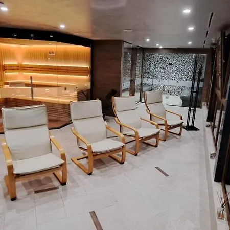 호텔 Paradise & Relax Center 3*