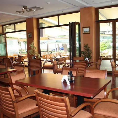 Хотел Paradise & Relax Center