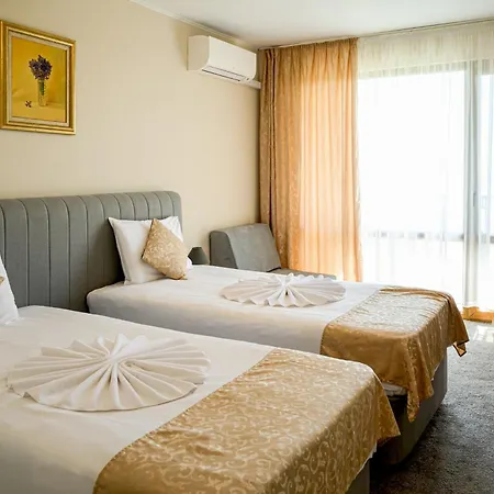 Хотел Paradise & Relax Center