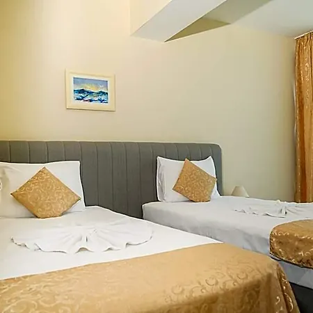 Paradise & Relax Center 3* بوموري